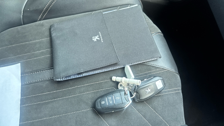 Peugeot 3008 1.6 Hybrid4 300 GT 5dr e-EAT8 Estate